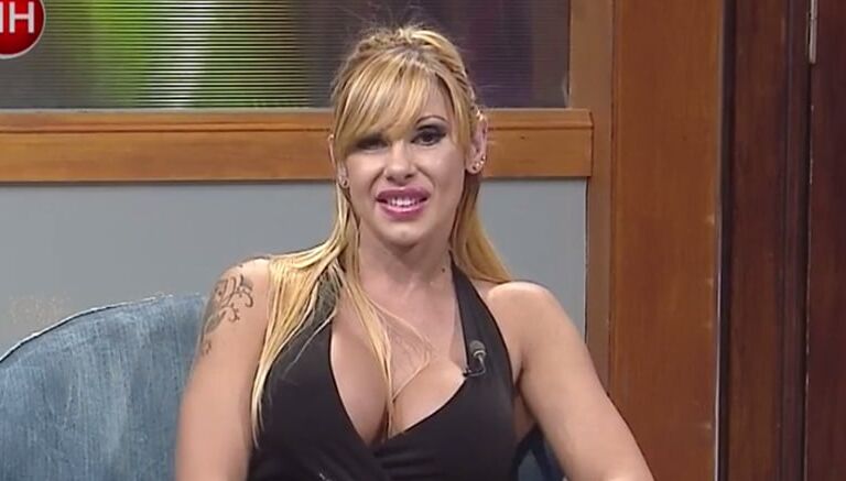 Escote de Monica Farro