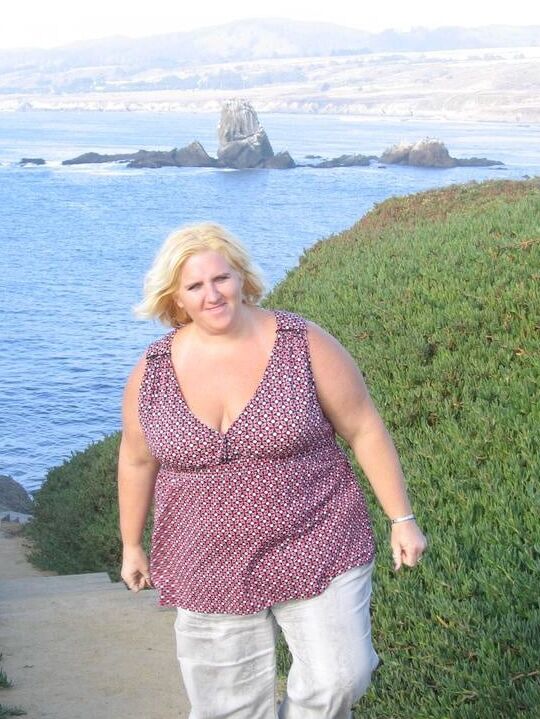 Mature and hot (Hot outdoor)