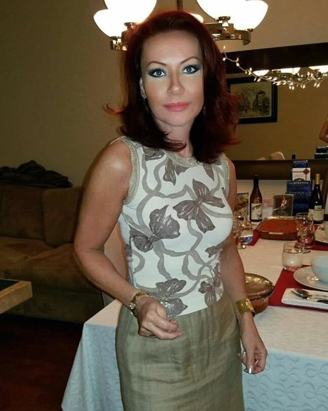 Mature Wife ,submissive &amp; Owned