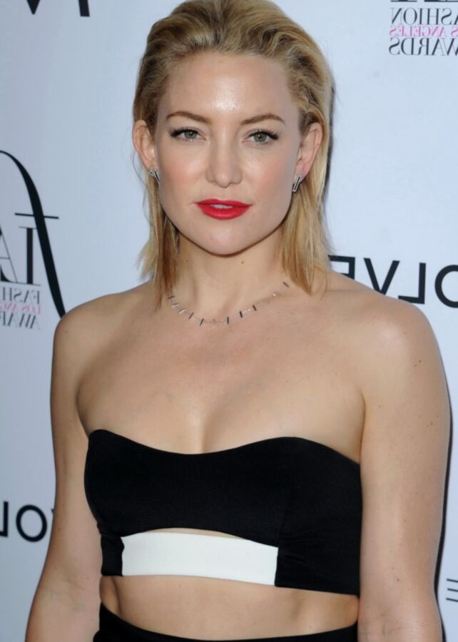 Kate Hudson - Sexy Metallic Bra Feb th &;