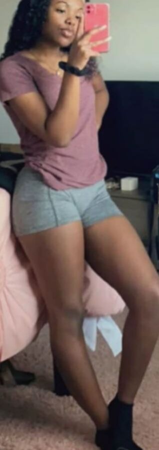 Sweet Young Ebony Pussy(-)