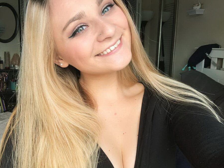 blonde nude and sex