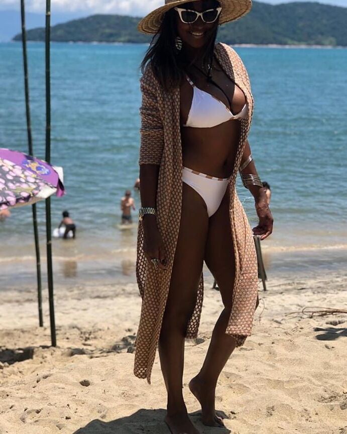 Pretty Black Milf yo