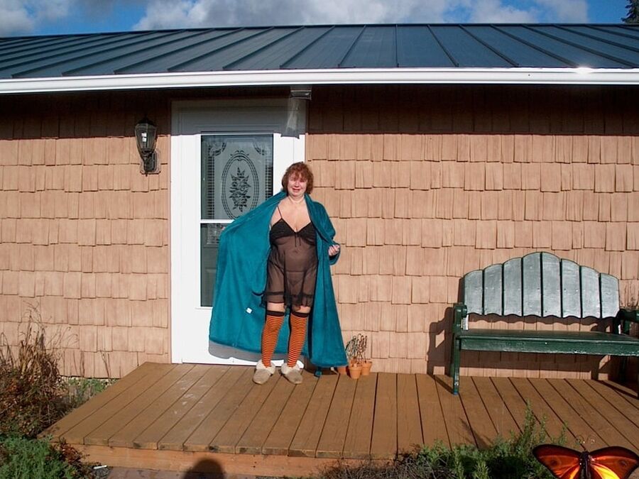 A selection of "Moms in bathrobes"