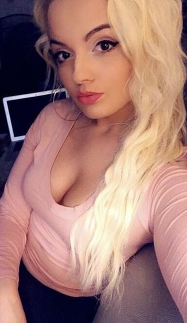Albanian Girl Living In Detroit