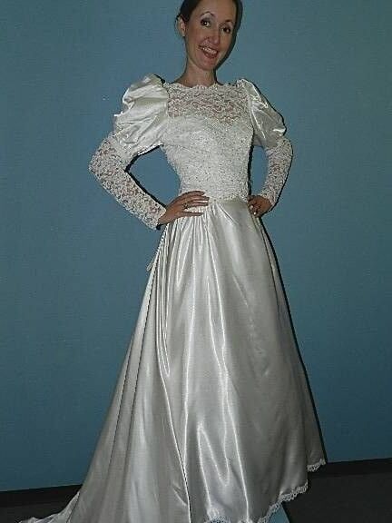 Silky wedding bride gowns &amp; dresses