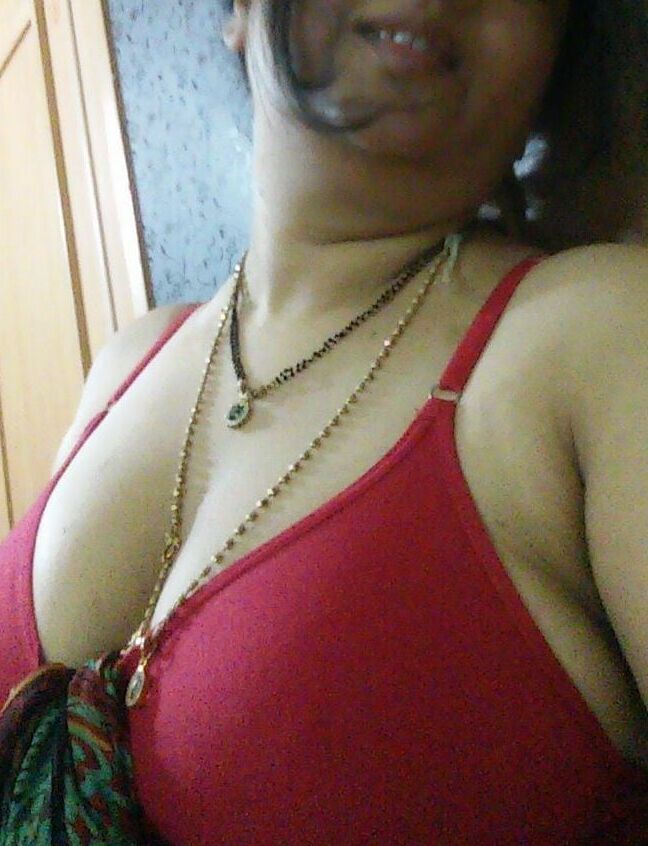 Beautiful aunty all pics