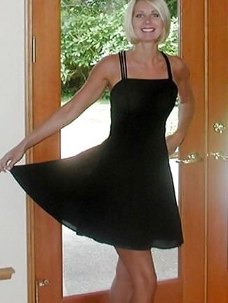 Slim UK blonde - what a whore!