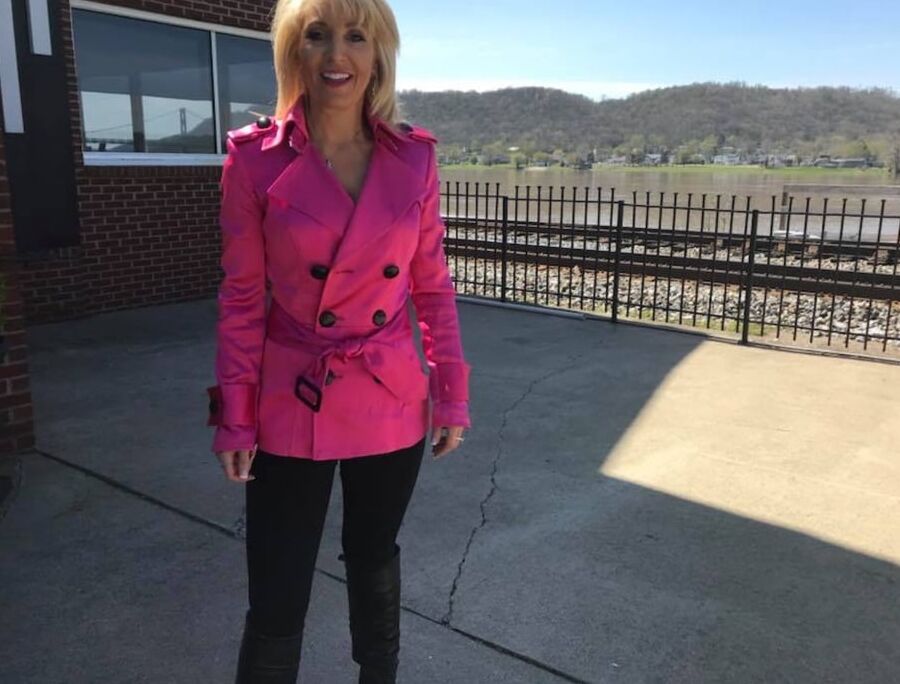 Female Celebrity Boots &amp; Leather - Liz Bonis