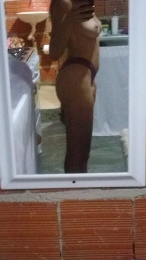 Esposa magrinha do meu amigo corno manso