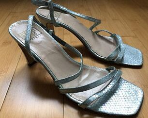 s heels