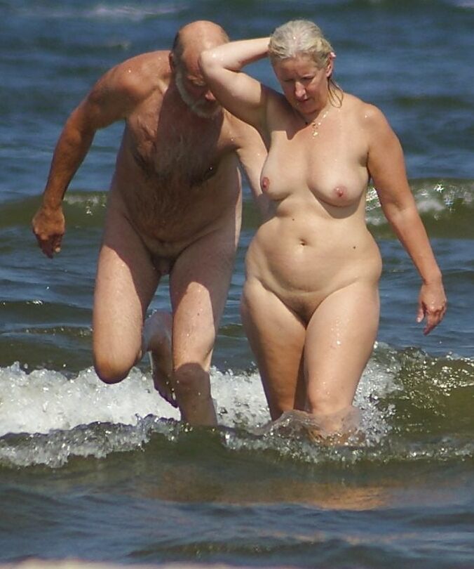 Mature nudists