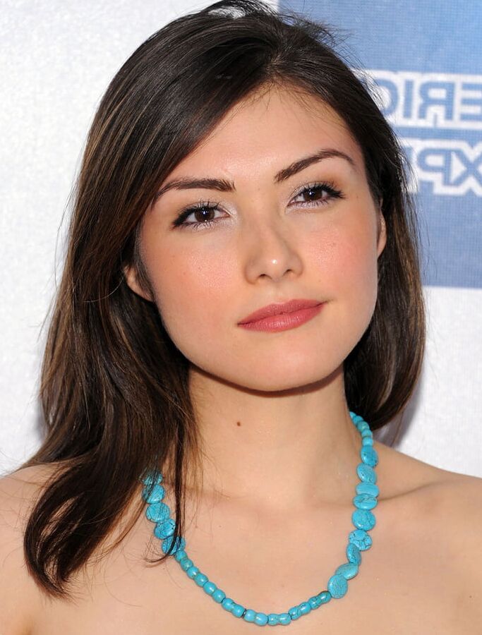 Daniella Pineda