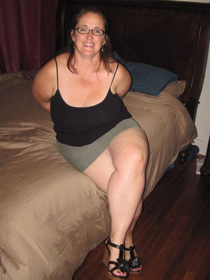Amateur BBW brunette