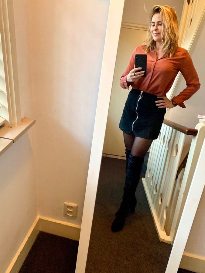 Female Celebrity Boots &amp; Leather - Denise Van Outen