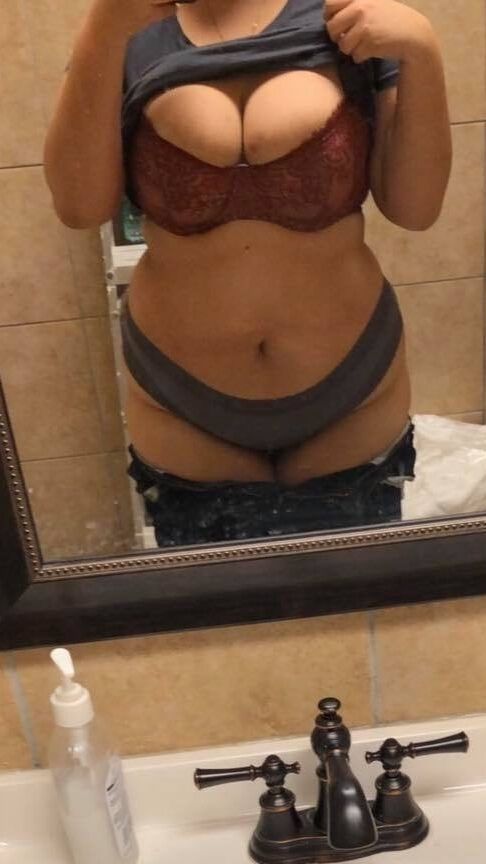 Sexy chubby Latina