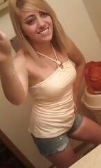 Leah D ()