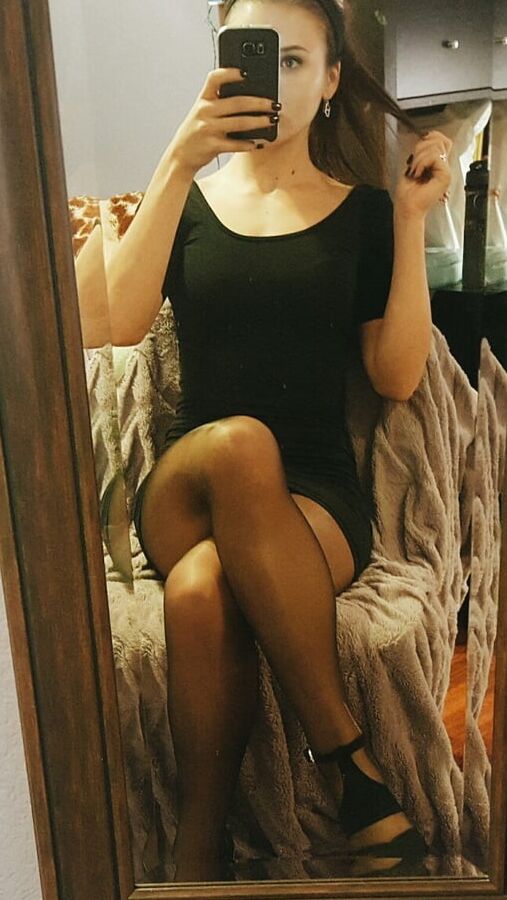 Pantyhosed Selfies