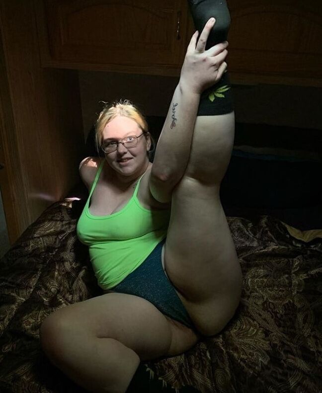 Thicc Peachy milf