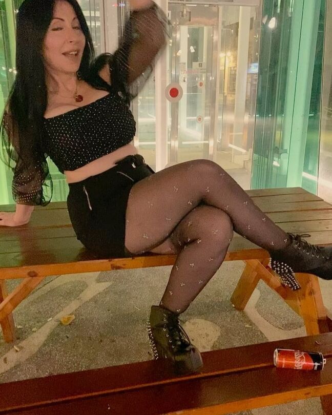 Escorts, hookers and prostitutes