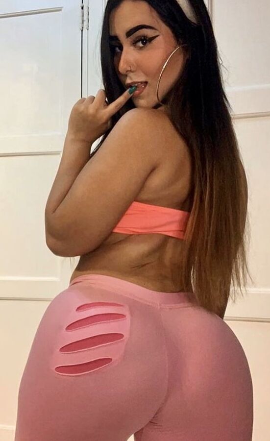 Fat Ass Fat Cameltoe Babe