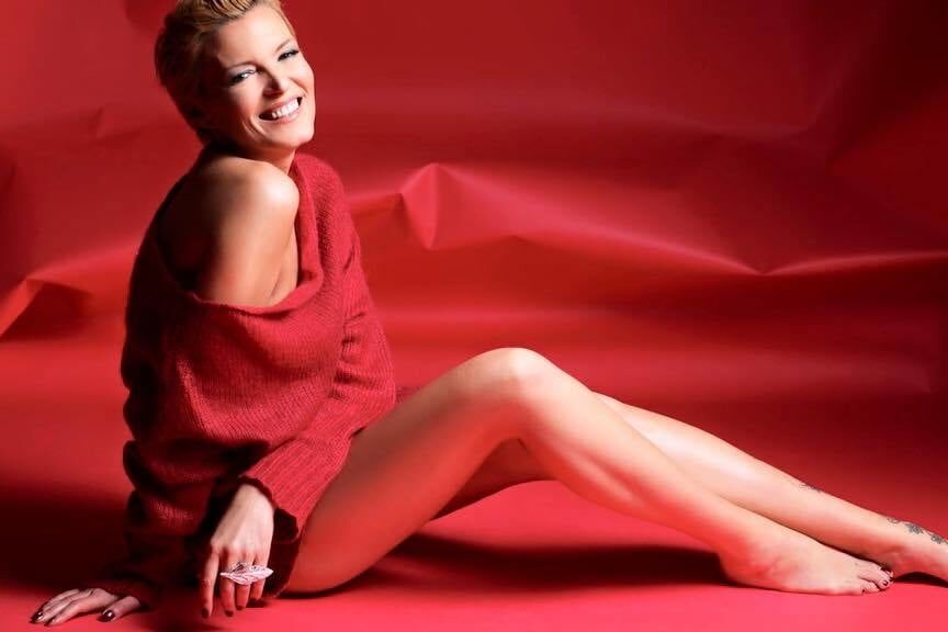 Ilona Felicjanska Legs and Feets MILF Polish Model