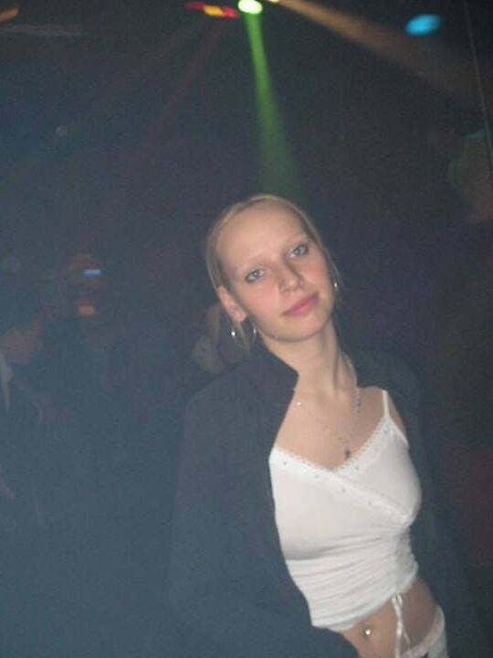 HOLIDAY &amp; PARTY AMATEUR GIRLS