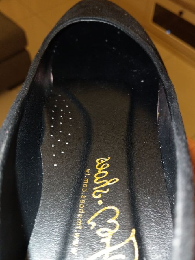 Neighbour&;s new black flat shoes