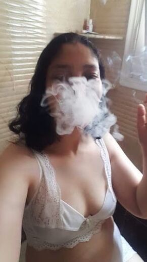 青い目をした汚れた王女