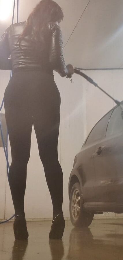 Turkish Dutch sissy car wash