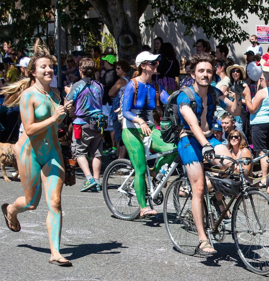 Body Paint Blonde Fremont Solstice