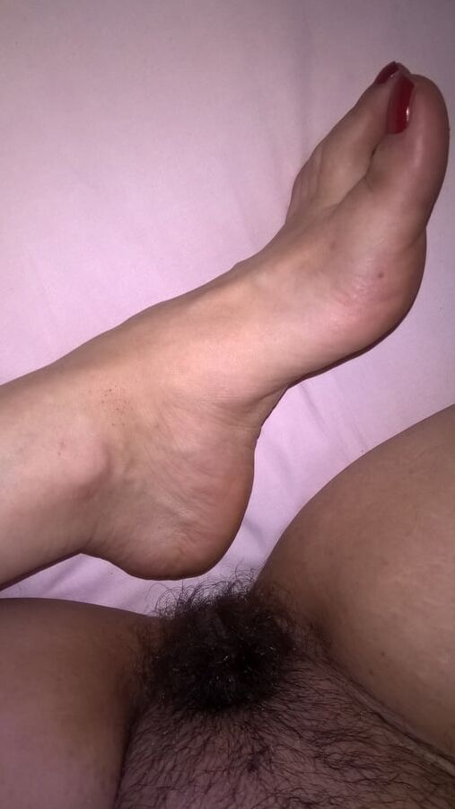 Hairy Milf JoyTwoSex Feet