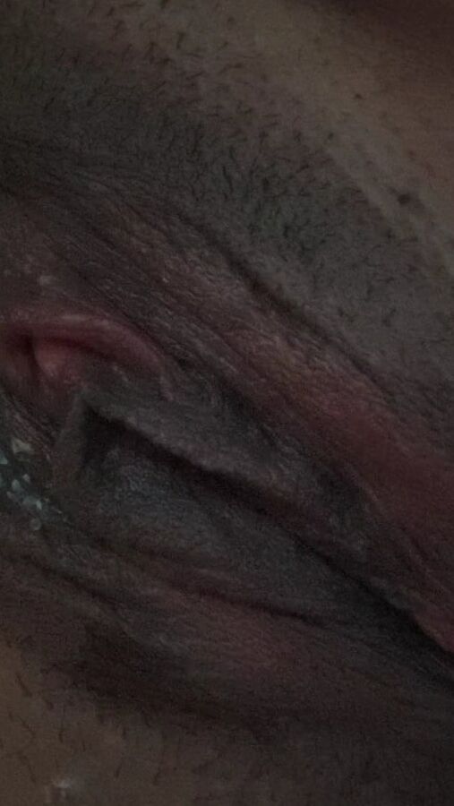 Seins et belle chatte de ma femme