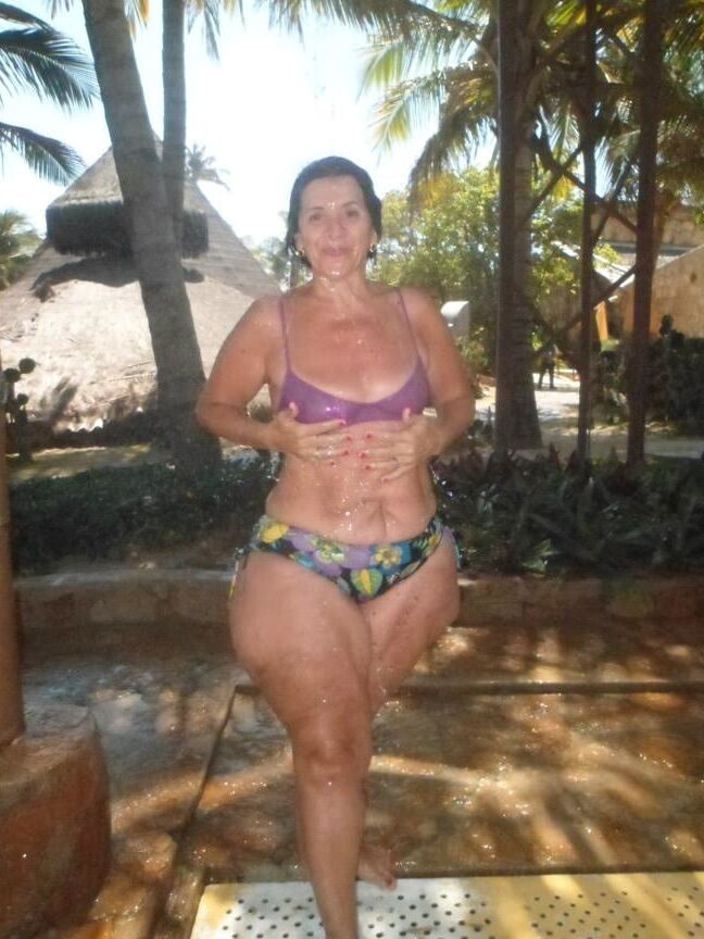 Antonia ass monster