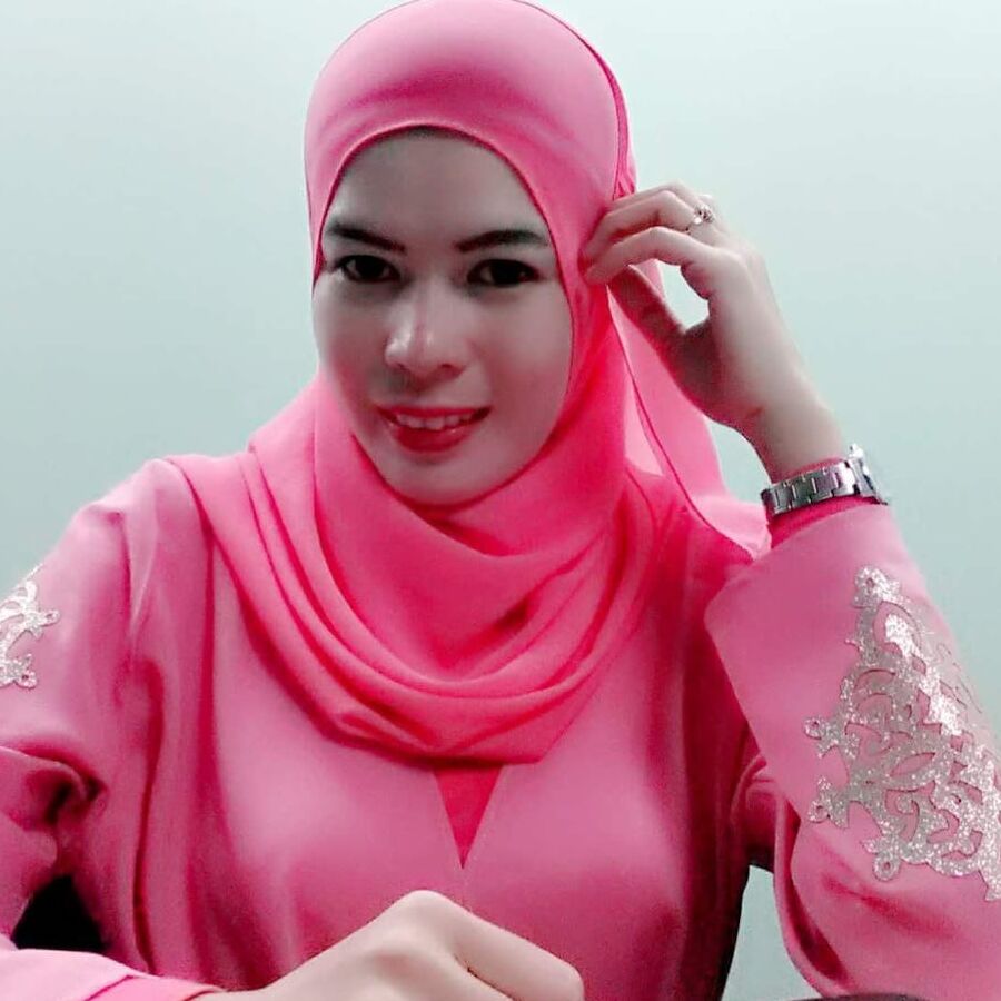 Suriati Ismail - MILF Melayu Legend (PREVIEW )