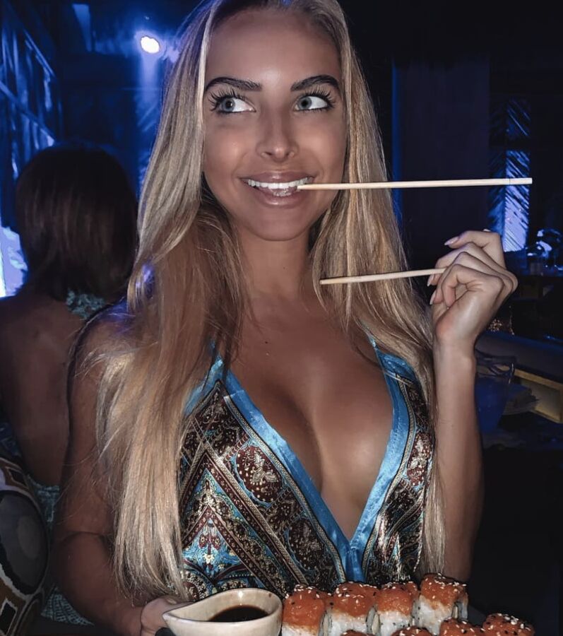 dumb slutwife chiara