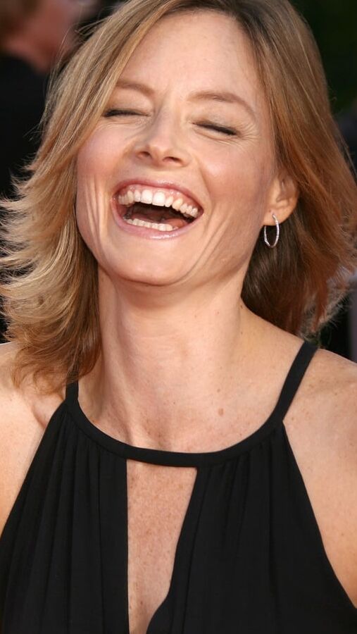 JODIE FOSTER