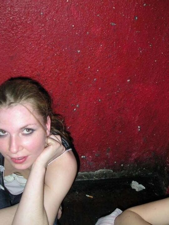 HOLIDAY &amp; PARTY AMATEUR GIRLS