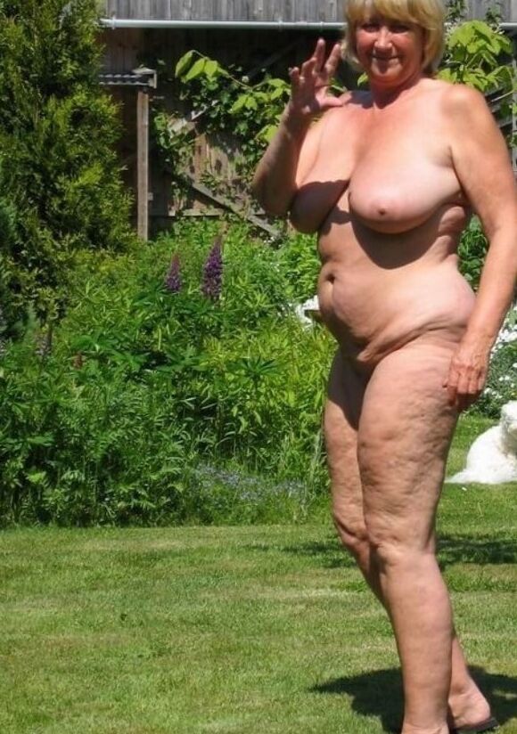 Oma im Garten bespannt