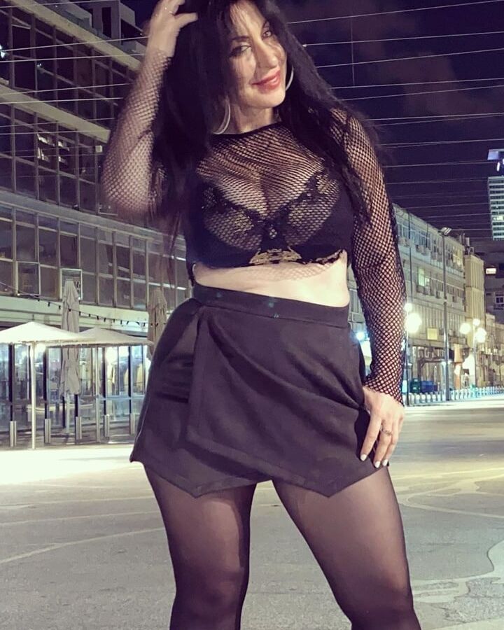 Escorts, hookers and prostitutes