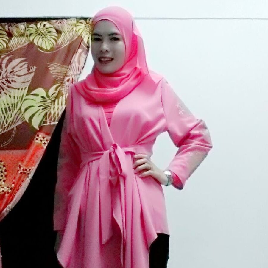 Suriati Ismail - MILF Melayu Legend (PREVIEW )