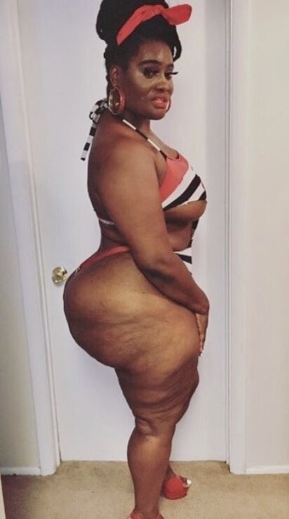 Black Moms and Aunts Anal Ready