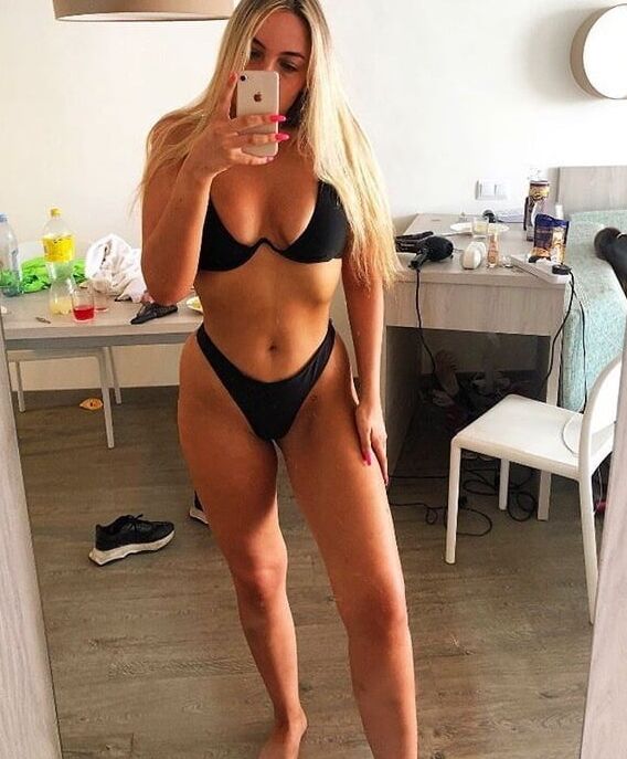 Mirror shots &amp; selfies