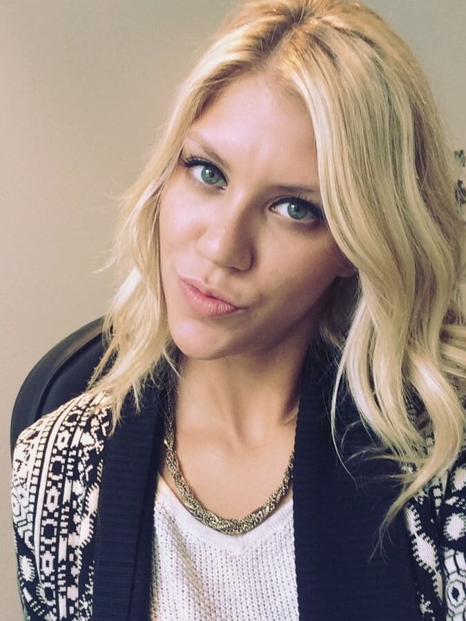 Sexy amateur blonde Kylee is hot--and she knows it