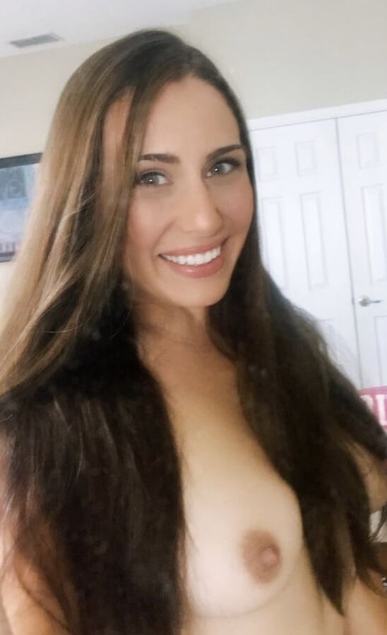 Gorgeous milf with a perfect body