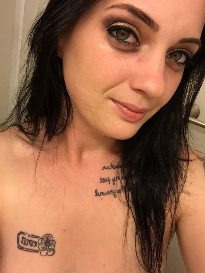 Tattooed emo cumslut girlfriend exposed