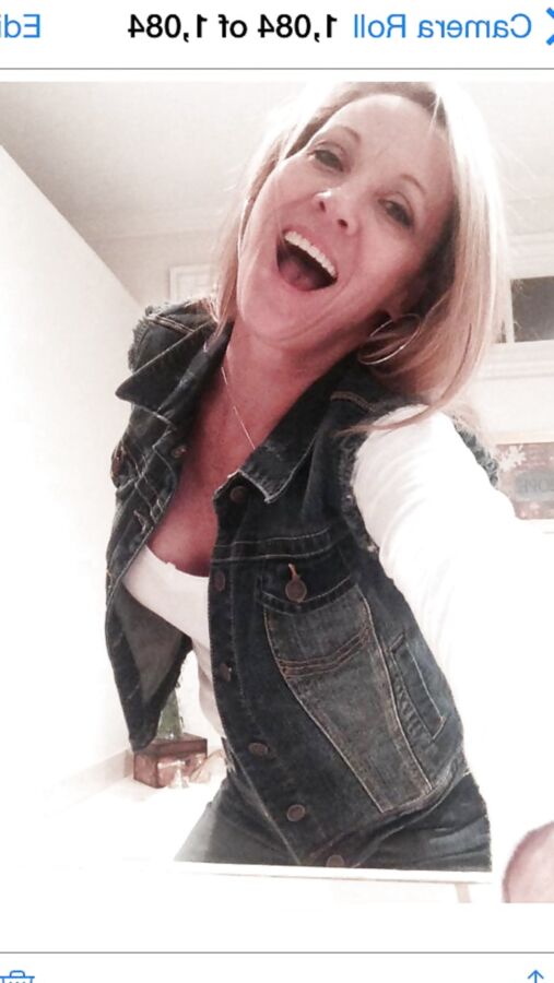 Unseen boobs pics