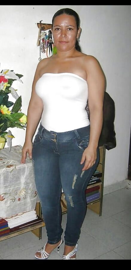 Raquel Nalgona Mamita