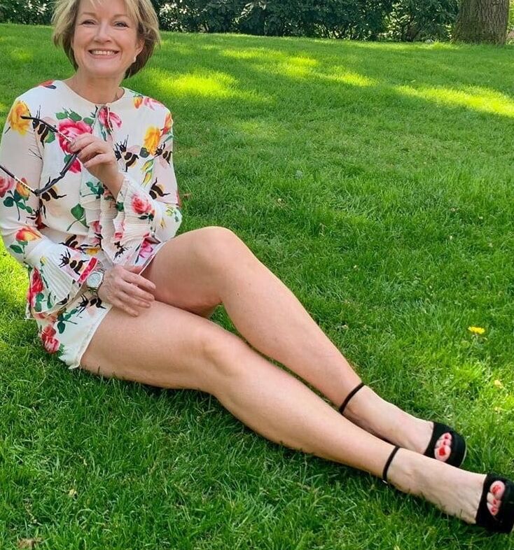 Dutch amateur mature Katrin teacher posing for me