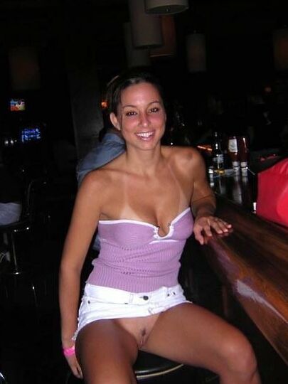 Girls no panties upskirt